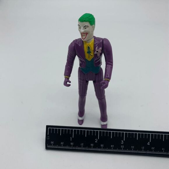 Vintage 1989 Toy Biz‎ DC Comics Super Heroes THE JOKER Action Figure - Picture 2 of 8